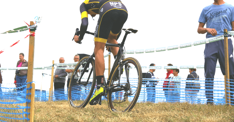 グラベルロードバイクとシクロクロスバイクの違いは？ thumbnail