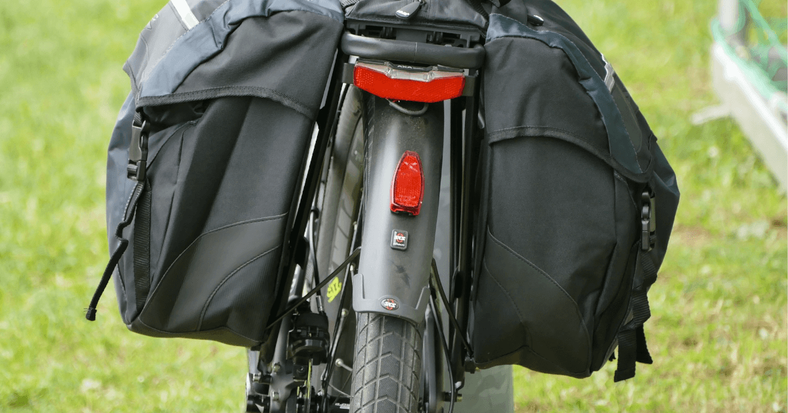 バイクパッキングはキャリアかバッグか？容量・安定性・空気抵抗を徹底比較 thumbnail